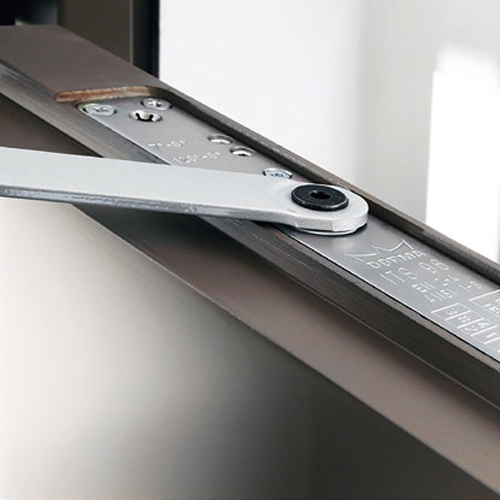 ドアクローザー